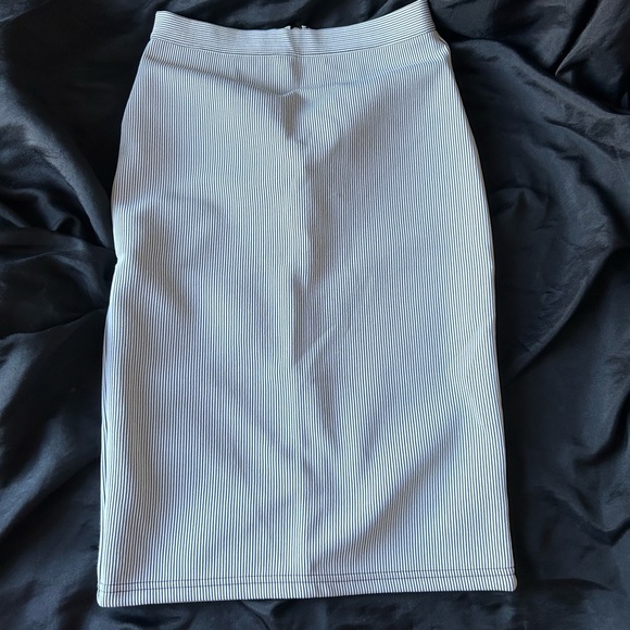 Topshop Dresses & Skirts - TOPSHOP Black & white ribbed stripe pencil skirt
